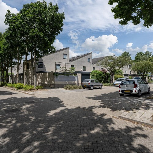 Almere, Esdoornplantsoen, hoekwoning - foto 1