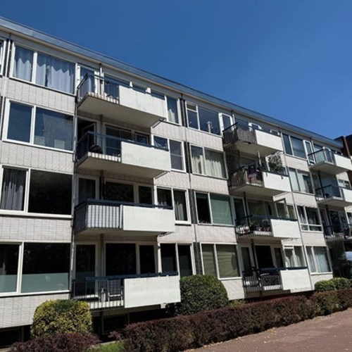 Enschede, Burgemeester Edo Bergsmalaan, 4-kamer appartement - foto 1
